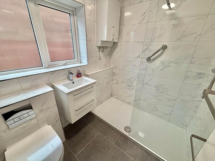 3 Bedroom Semi-Detached House For Sale In Wareham Road, Blaby, Leicester, Leicestershire., LE8