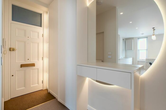 2 Bedroom Flat To Rent In Hollywood Road, London, SW10