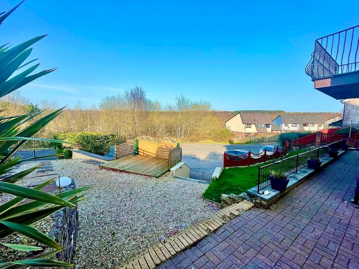 4 Bedroom Detached House For Sale In Court House, Pentwyn Road, Pentwyn