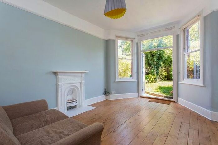 2 Bedroom Flat To Rent In Harefield Road, Crouch End, N8