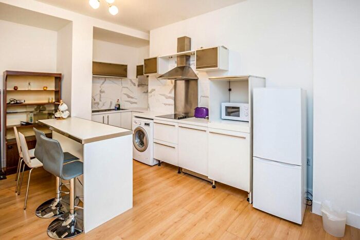 1 Bedroom Apartment To Rent In John William Street, Huddersfield, HD1