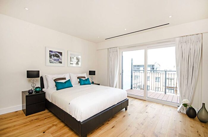 3 Bedroom Flat To Rent In Aerodrome Road, Colindale, London, NW9