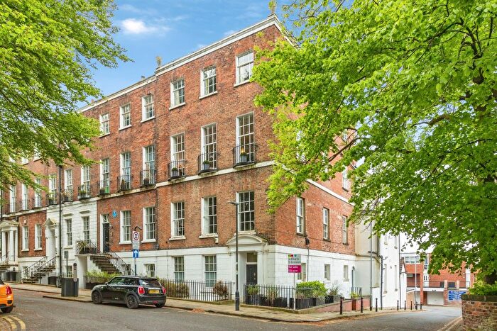 2 Bedroom Flat For Sale In St. Johns Square, Wakefield, WF1