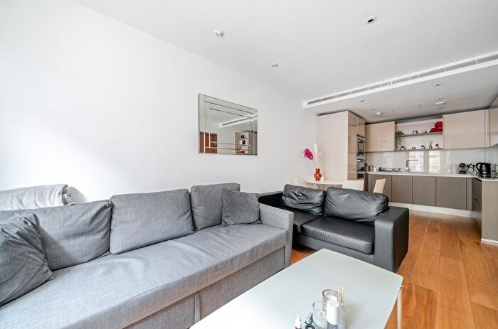 1 Bedroom Flat For Sale In Fetter Lane, London, EC4A