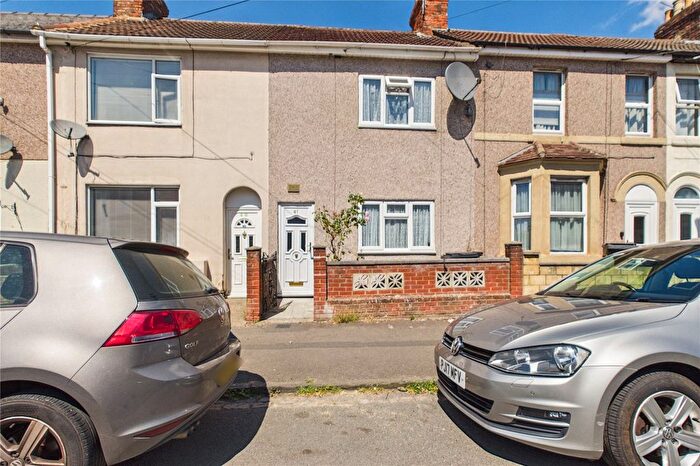 3 Bedroom Terraced House For Sale In Beatrice Street, Swindon, Wiltshire, SN2