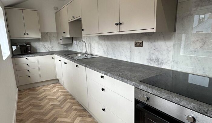 5 Bedroom Terraced House To Rent In Bedroom With All Ensuites Available For /, LN2