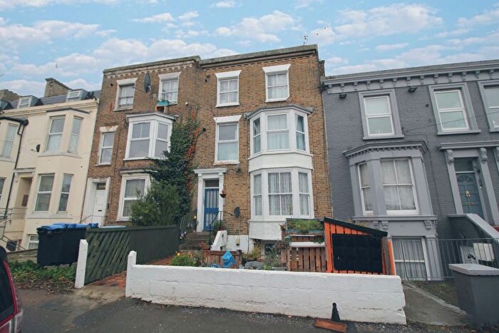 1 Bedroom Flat To Rent In Godwin Road, Margate, Kent, CT9