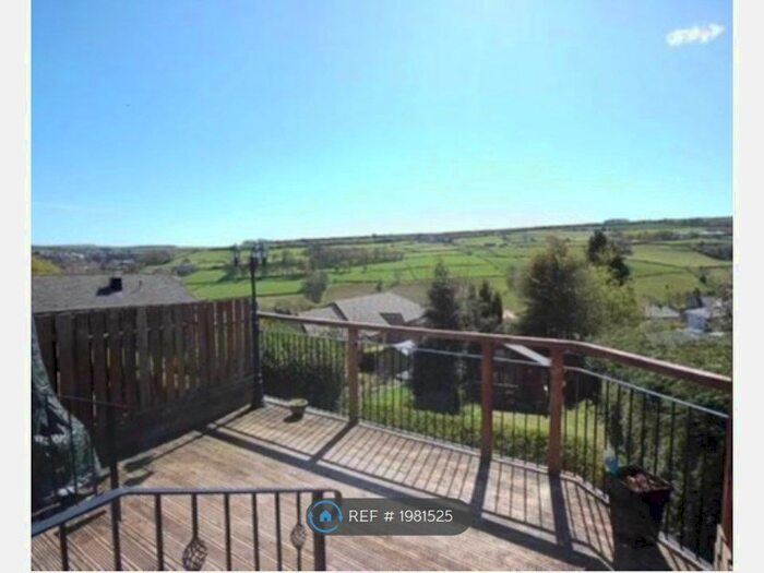 3 Bedroom Terraced House To Rent In Parklands, Holmfirth, HD9