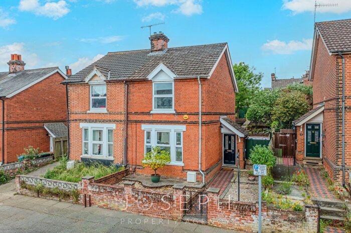3 Bedroom Semi Detached House For Sale In Martin Road, Ipswich, IP2