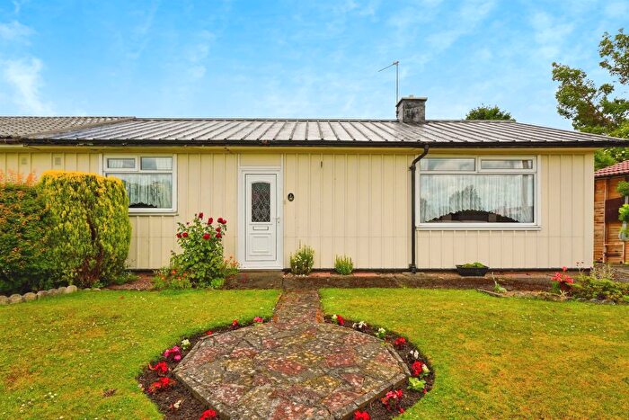 3 Bedroom Semi-Detached House For Sale In The Breck, Ellesmere Port, CH66