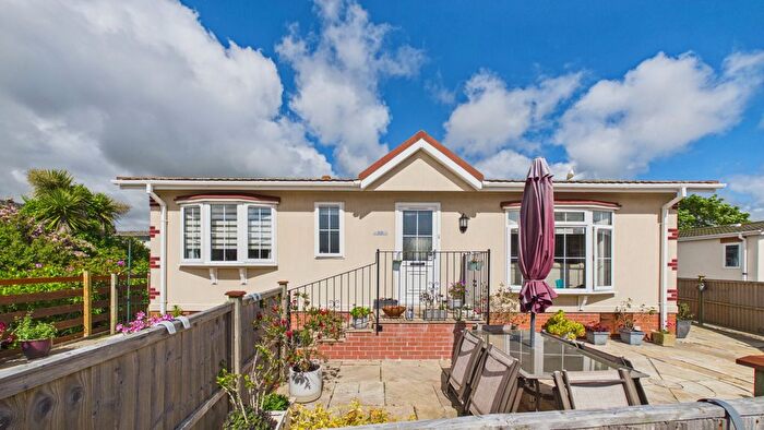 2 Bedroom Bungalow For Sale In Eastern Green Park Three, Penzance, TR18
