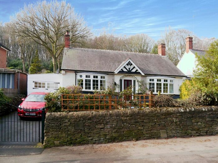 2 Bedroom Bungalow For Sale In Handley Road, New Whittington, Chesterfield, S43