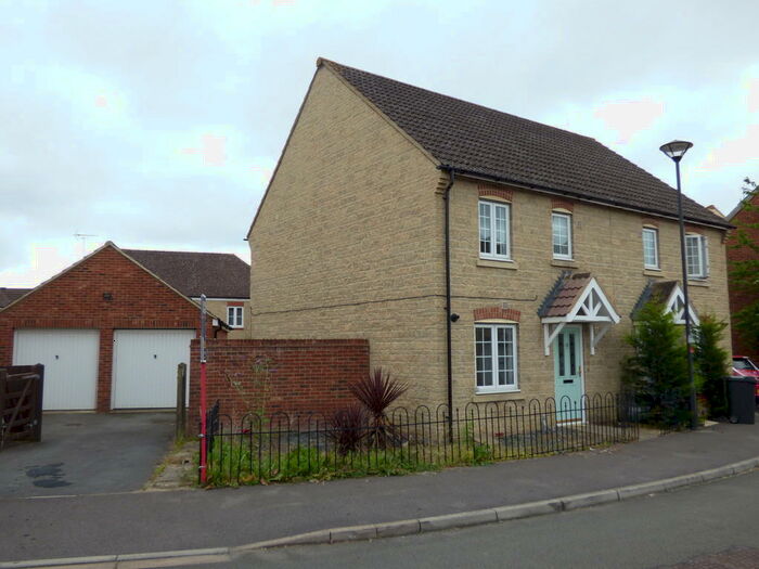 3 Bedroom Semi-Detached House To Rent In White Eagle Road, Haydon End, Swindon, SN25