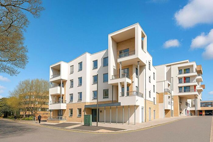 2 Bedroom Apartment For Sale In Glenalmond Avenue, Cambridge, CB2