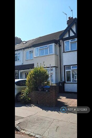 3 Bedroom Terraced House To Rent In Rosecourt Road, Croydon, CR0