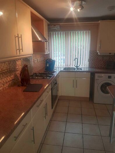 3 Bedroom Semi-Detached House To Rent In Hovenden Close, Canterbury, CT2