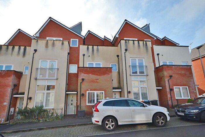 3 Bedroom Terraced House To Rent In Sinatra Drive, Oxley Park, Milton Keynes, Buckinghamshire, MK4