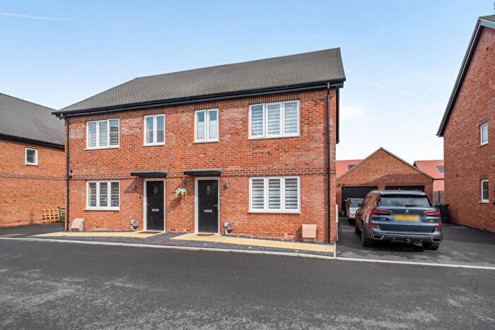 3 Bedroom Semi-Detached House For Sale In Quonset Avenue, Basingstoke, RG23