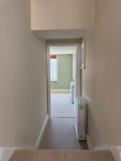 1 Bedroom Flat To Rent In Farm Road, Hove, BN3