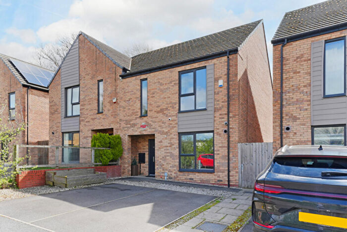 3 Bedroom Semi Detached House For Sale In Tower Rise, Sheffield, S2