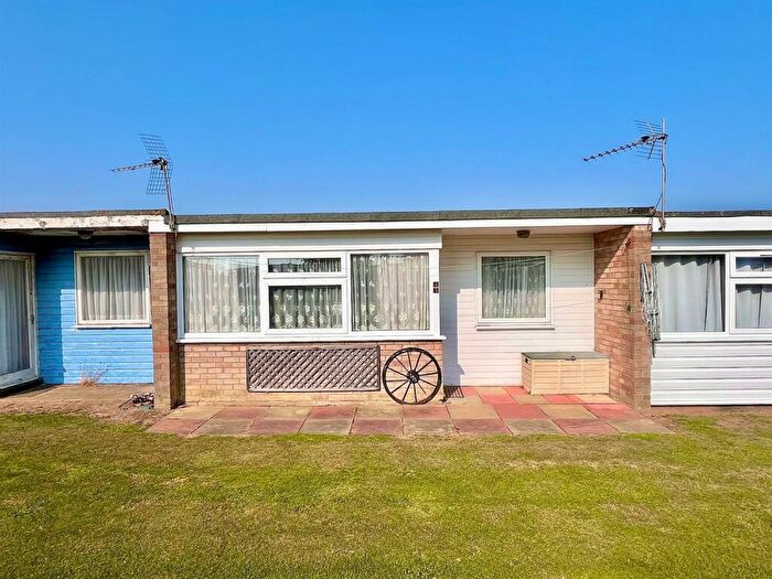 2 Bedroom Chalet For Sale In California Sands, California, NR29