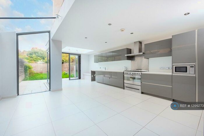 4 Bedroom Terraced House To Rent In Hazelbourne Road, London, SW12