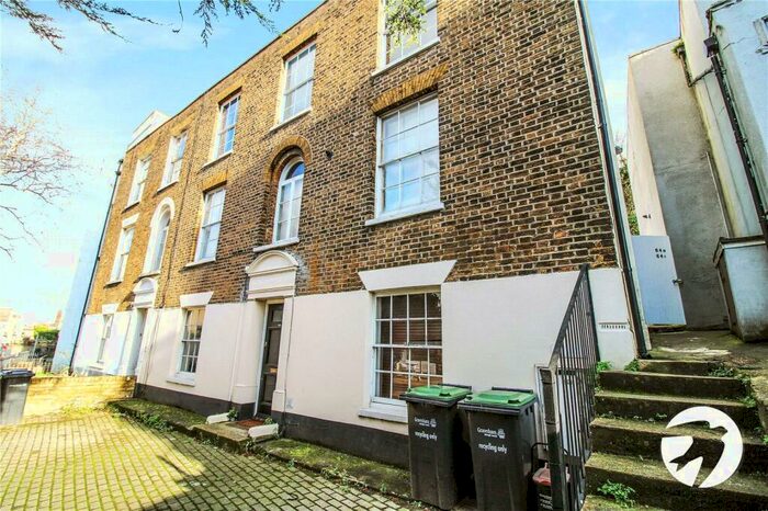 1 Bedroom Flat To Rent In Wrotham Road, Gravesend, Kent, DA11