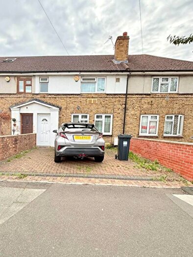 3 Bedroom Terraced House To Rent In Corporation Avenue, Hounslow, TW4