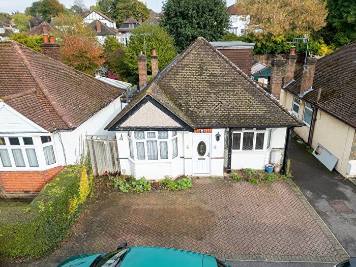 4 Bedroom Bungalow For Sale In Hamilton Road, Hunton Bridge, Kings Langley, Hertfordshire, WD4