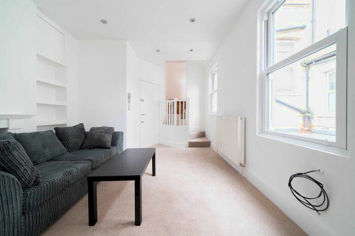 1 Bedroom Flat To Rent In Dawes Road, London, SW6