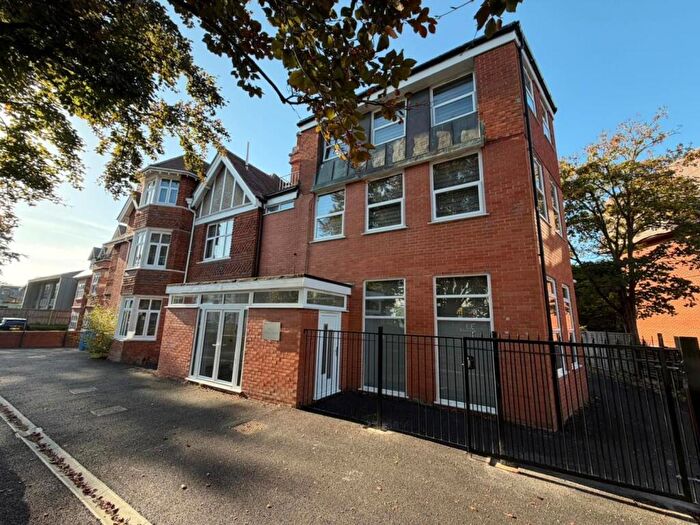 Apartment To Rent In Poole Road, Bournemouth, BH2