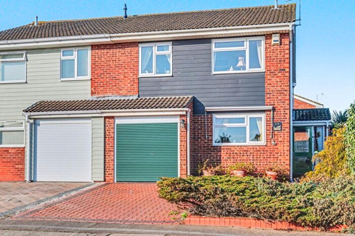 4 Bedroom Semi-Detached House For Sale In Fremantle, Shoeburyness, SS3
