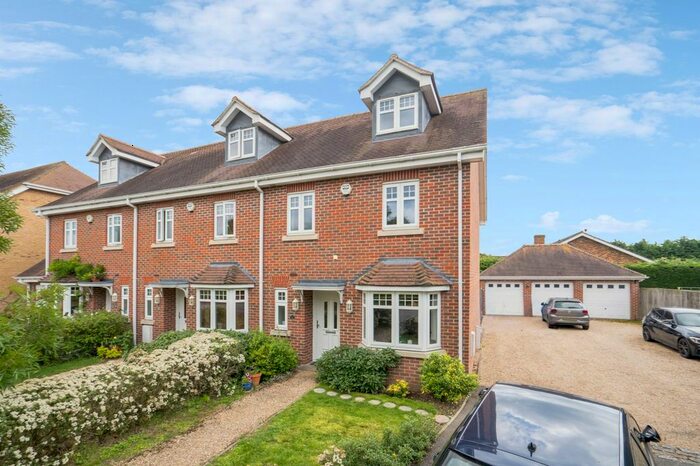 4 Bedroom End Of Terrace House For Sale In Witchford Gate, Maidenhead, SL6