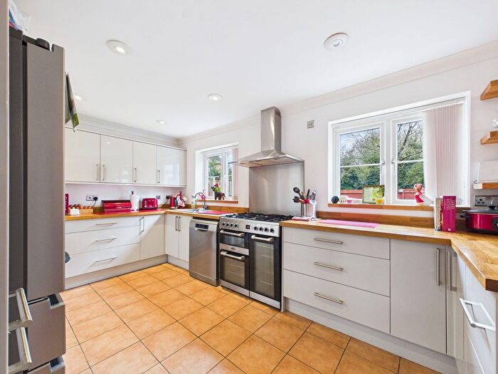 6 Bedroom Detached House For Sale In Alvis Drive, Yaxley, PE7