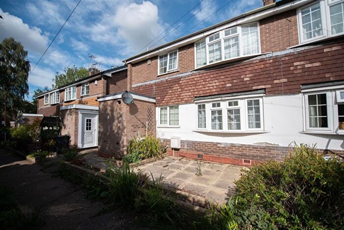 2 Bedroom Maisonette For Sale In Shearing Close, Gedling, Nottingham, NG4