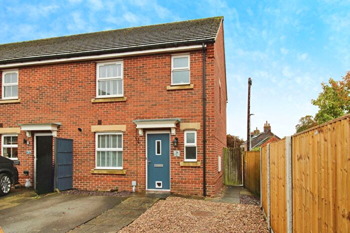 3 Bedroom End Of Terrace House For Sale In St. Marys Walk, Hambleton, YO8