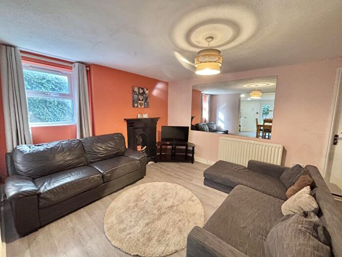 1 Bedroom House To Rent In Clarendon Road, Southsea, PO5
