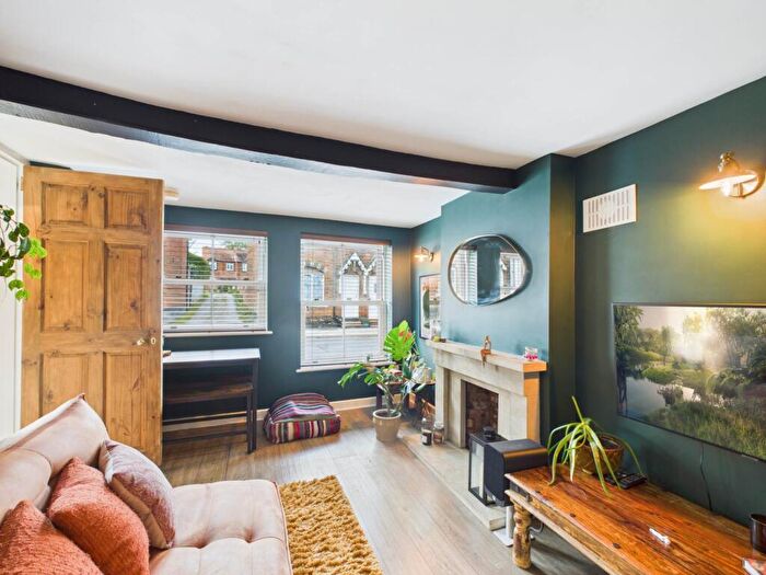 2 Bedroom Semi-Detached House For Sale In North Street, Thame, OX9