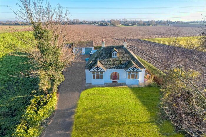 4 Bedroom Detached Bungalow For Sale In Wythes Lane, Fishtoft, Boston PE21