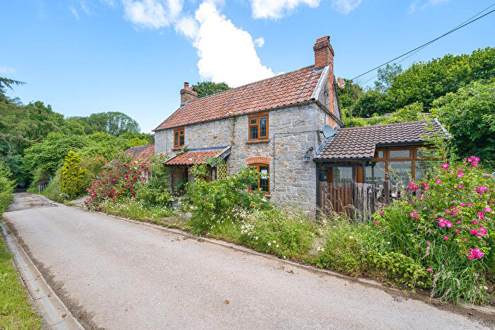 2 Bedroom Detached House For Sale In Canada Coombe, Hutton - Rare Chance, BS24