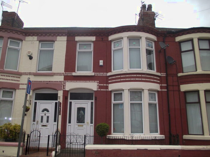 3 Bedroom Terraced House To Rent In Wharncliffe Road, L13