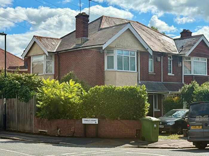 3 Bedroom Semi Detached House To Rent In Regents Park Road, Regents Park, Southampton, Hampshire, SO15