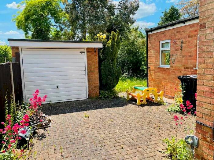 3 Bedroom SemiDetached House For Sale In Plover Way, Brickhill