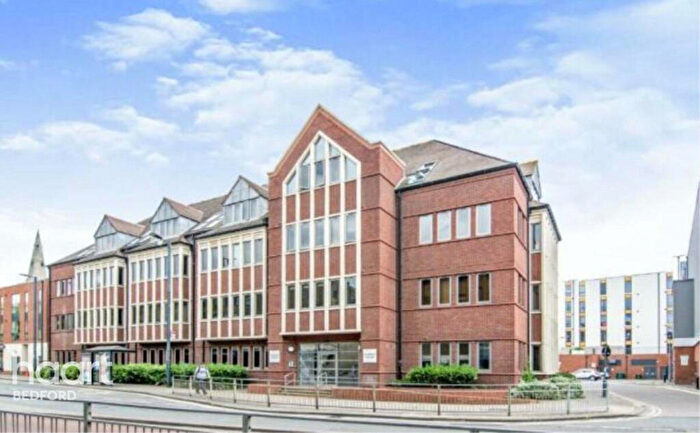 2 Bedroom Flat To Rent In Horne Lane, Bedford, MK40