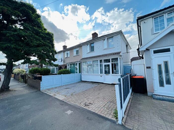 3 Bedroom End Of Terrace House For Sale In Acacia Road, Bedford, MK42