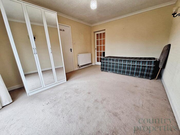 3 Bedroom Detached Bungalow For Sale In St Neots Road, Sandy, SG19