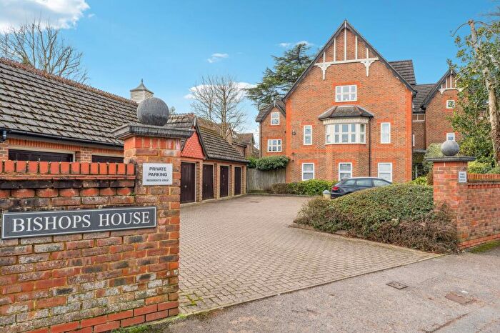 2 Bedroom Flat For Sale In Reynolds Road, Beaconsfield, HP9