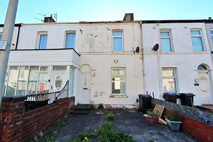 2 Bedroom Terraced House For Sale In High Street, Blackpool, FY1