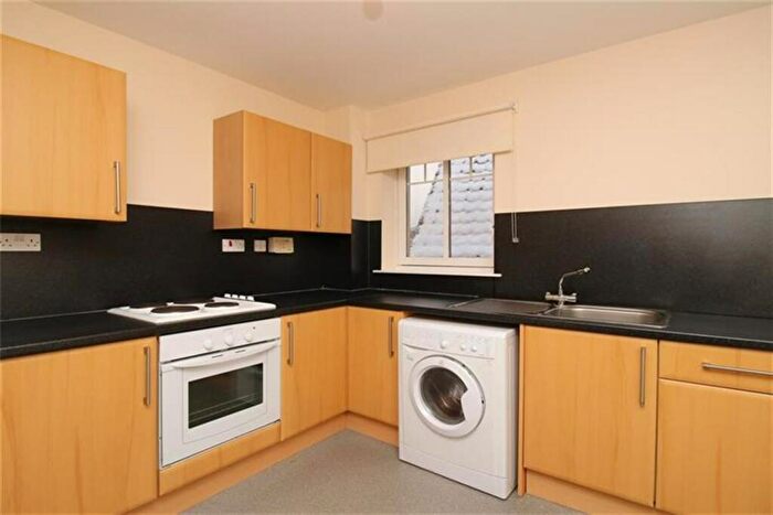 2 Bedroom Flat To Rent In Westport, EH1