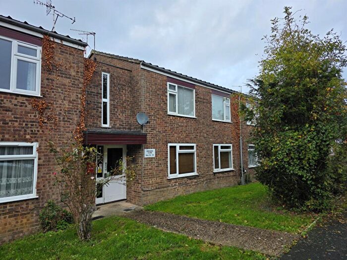 1 Bedroom Apartment For Sale In Orchard Close, Stoke Mandeville, Aylesbury, HP22